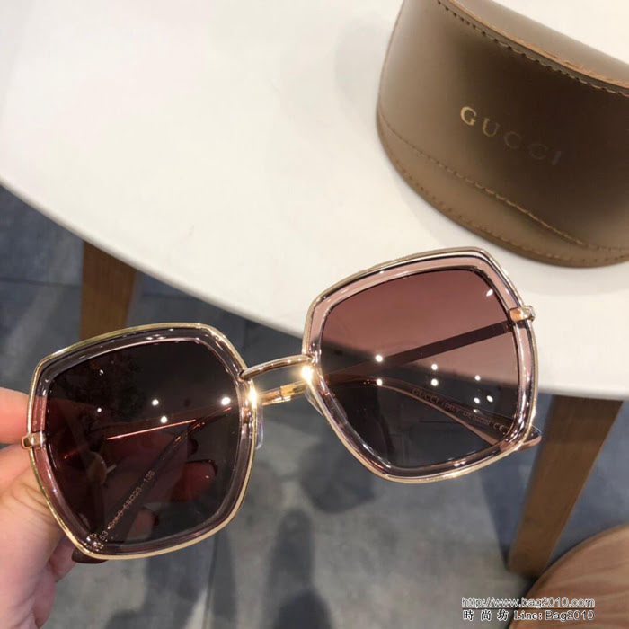 GUCCI古馳 偏光鏡片 2019新款太陽鏡 減輕強光負擔 遮擋有害光線防輻射 出行旅遊必備品  lly1713